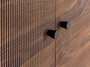 GINER Y COLOMER Armoire en bois de palissandre et manguier avec pieds en métal